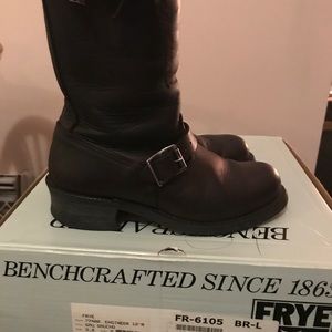 Frye engineer boot size 8